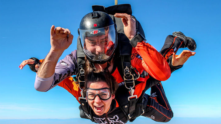 salto tándem en paracaídas / SKYDIVE MADRID