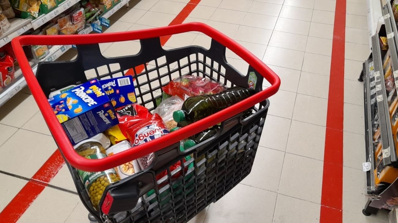 Carro de la compra en un  supermercado