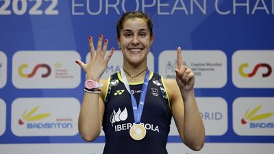 Carolina Marín toca el cielo en Madrid con su 6º Europeo de badminton