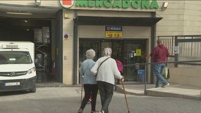 Vecinos del barrio de Begoña se movilizan para evitar el cierre de Mercadona