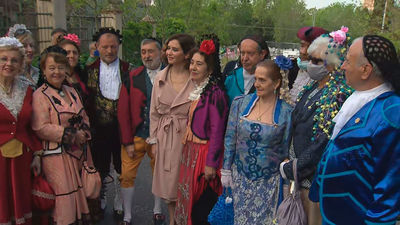 Ayuso preside la ofrenda floral a los Héroes del 2 de Mayo en el cementerio de la Florida