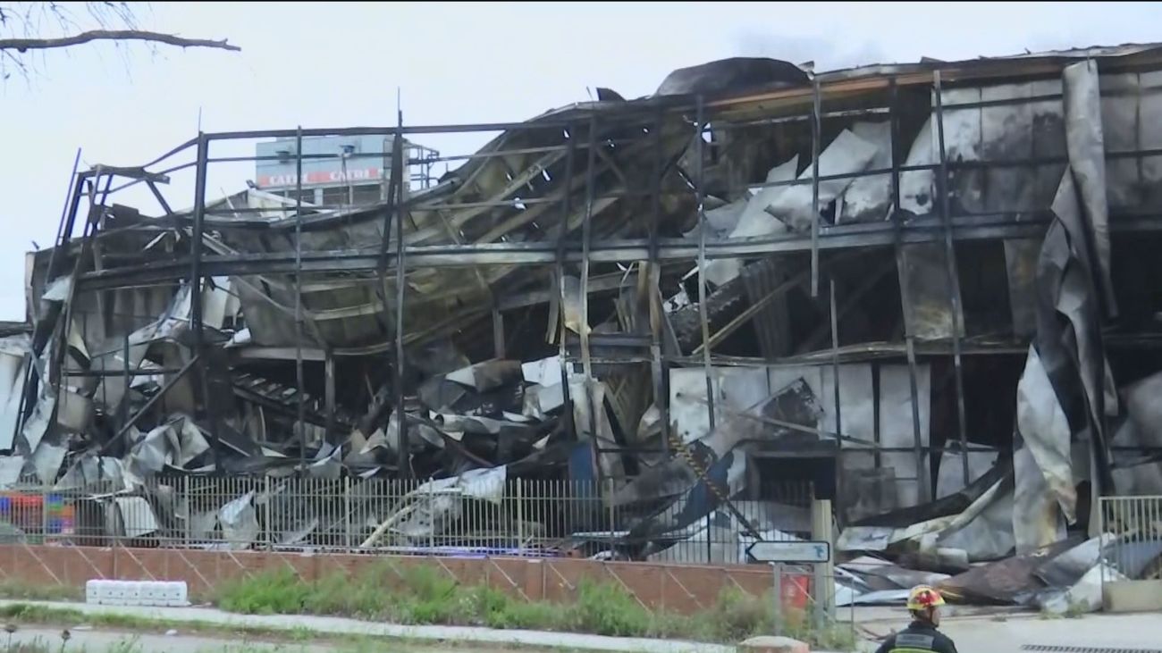 Controlado, pero no extinguido, el incendio de Getafe