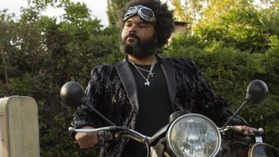 En Vespa, por España, buscando el mejor músico callejero