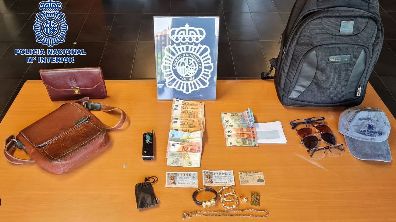 Detenidos en Usera por tratar de estafar  a una mujer con el método del 'tocomocho'