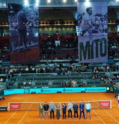 Homenaje a Manolo Santana / @MutuaMadridOpen