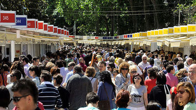 El Retiro volverá a convertirse en la librería al aire libre más grande del mundo con la Feria del Libro de Madrid
