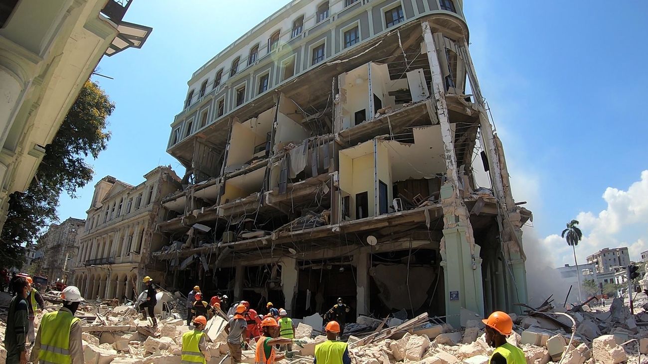 Una fuerte explosión destruye el histórico hotel Saratoga de La Habana
