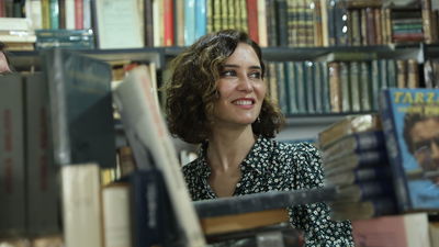 Ayuso destaca que "Madrid da confianza a los mercados y reduce la deuda pública en más de 6.000 euros por habitante"