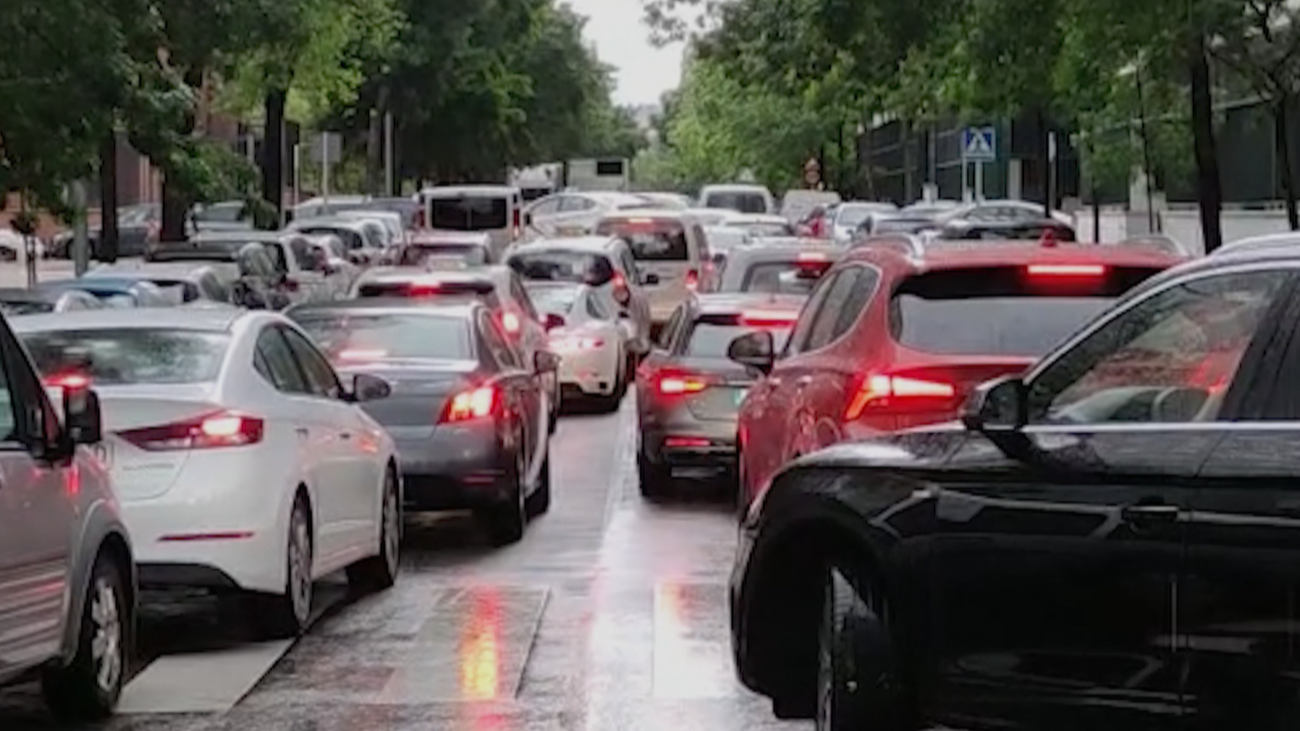 Los vecinos de la Caja Mágica denuncian auténtico caos para aparcar