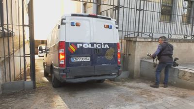 Prisión para la detenida por matar a tiros presuntamente  a una octogenaria en un chalé en Elche