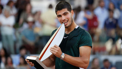 Alcaraz arrolla a Zverev y conquista el Masters 1000 Madrid