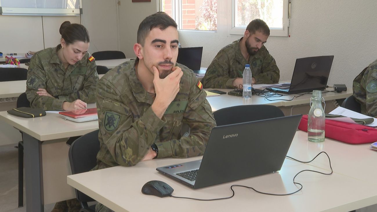 Empleo: El ejército de España oferta casi 2.000 plazas