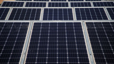 España cubrió en abril de 2022 el 40% de su electricidad  con energía eólica y solar