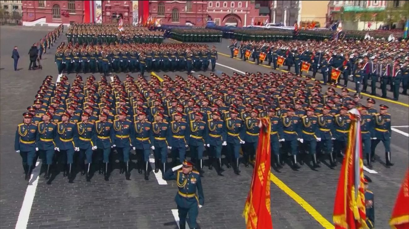 Rusia exhibe músculo en la plaza Roja de Moscú en el aniversario del Día de la Victoria