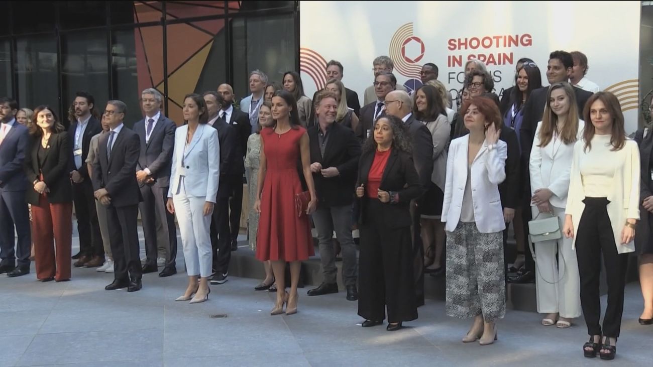 La reina colabora en la promoción de  España como lugar de rodaje ante productores de EEUU