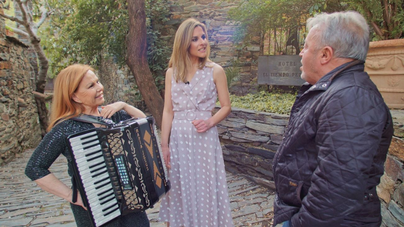 María Jesús Grados Ventura, conocida por su acordeón, hospitalizada tras sufrir un accidente de tráfico