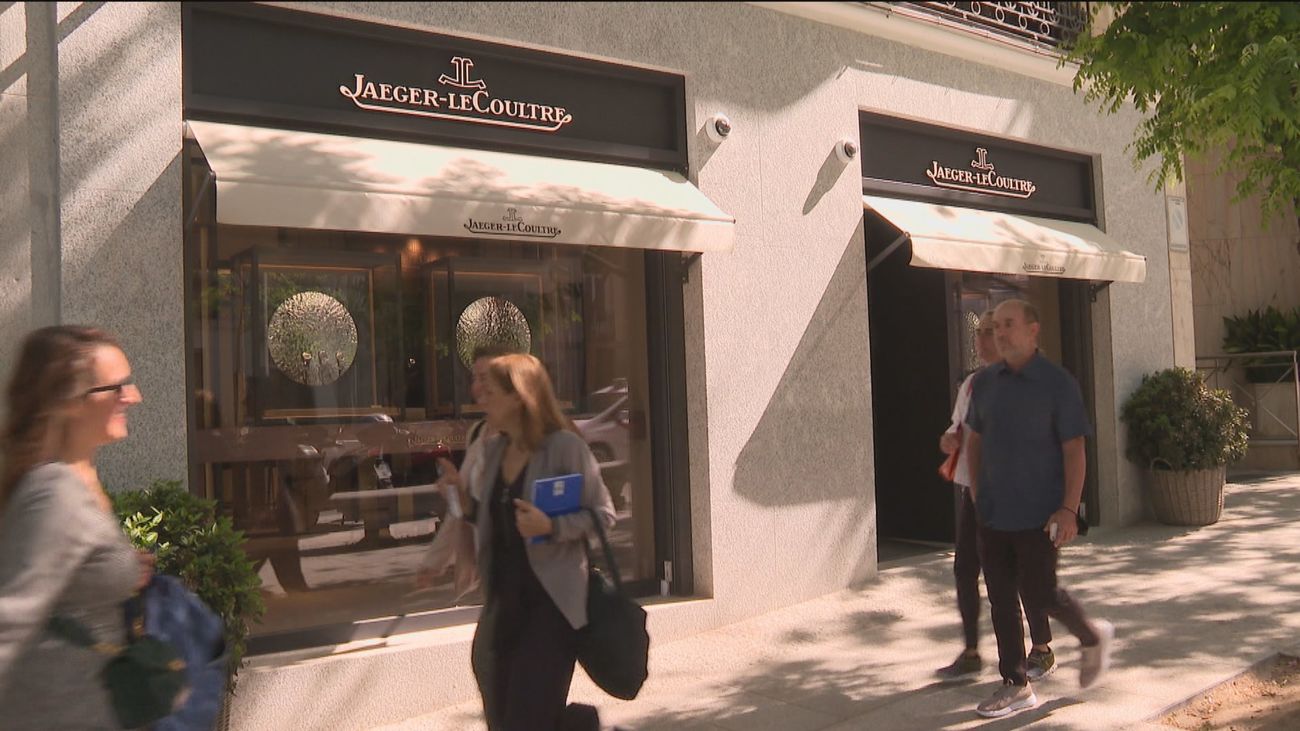 Recta final de las obras en la calle de Ortega y Gasset