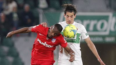 0-2. El Atlético de Madrid amarra la Champions ante un Elche inferior