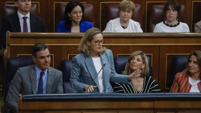 El PP reprocha que los fondos europeos "no llegan" y Calviño le recuerda el papel de las CCAA que gobiernan