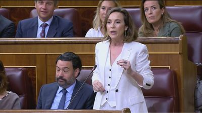 Cuca Gamarra a Sánchez: "Con usted los independentistas son más fuertes"