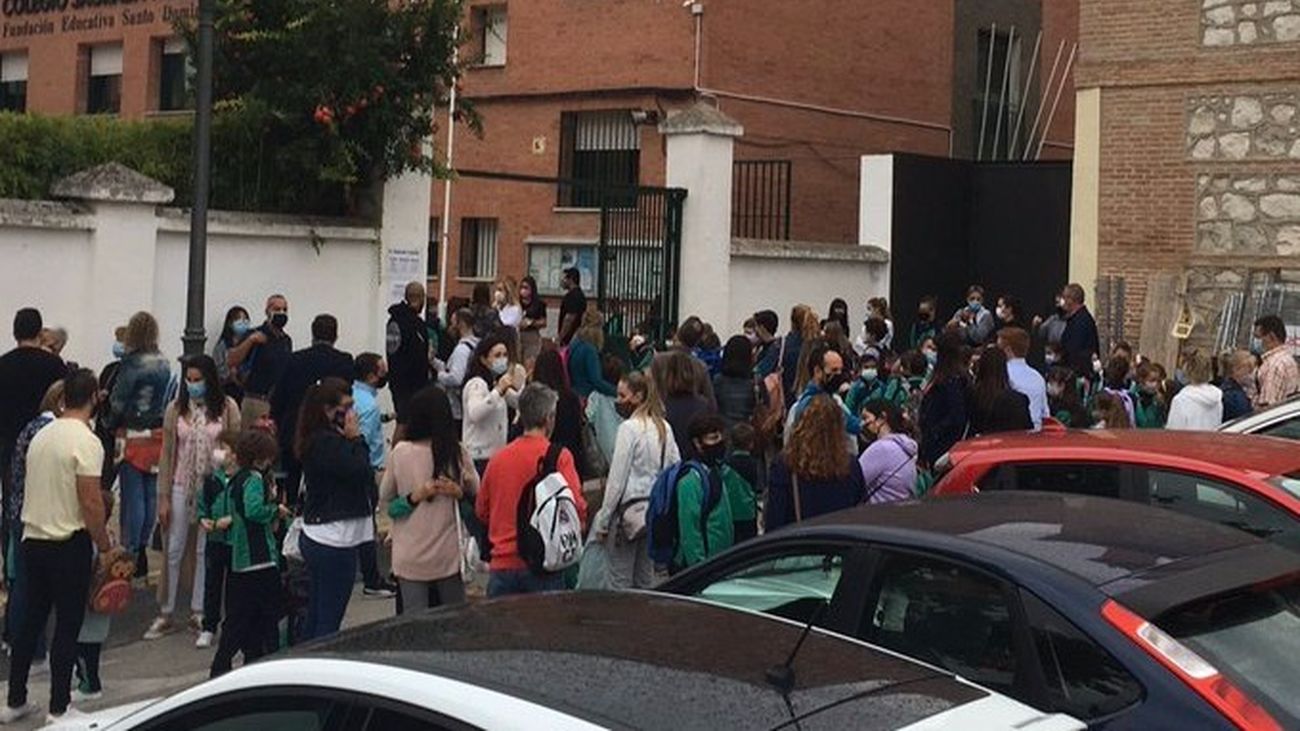 Entrada a un colegio en Madrid
