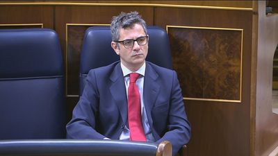 El Gobierno se queda solo y sortea los vetos de ERC a la Ley de Seguridad Nacional gracias al PP