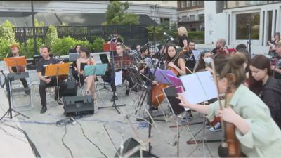 Homenaje en Madrid a todos los que luchan contra el cáncer con #BanderaContraelCáncer