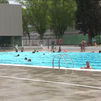 Primer chapuzón en las piscinas de Madrid