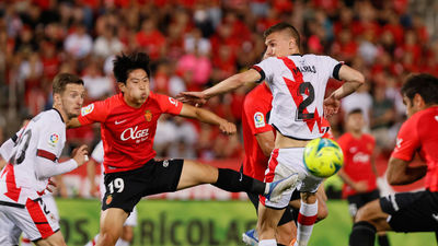 2-1. El Rayo Vallecano pierde ante un Mallorca que 'se jugaba la vida'