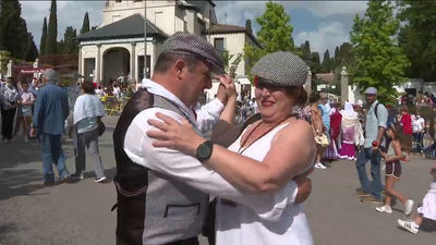 Gallinejas, entresijos, rosquillas... y mucha música en la Pradera