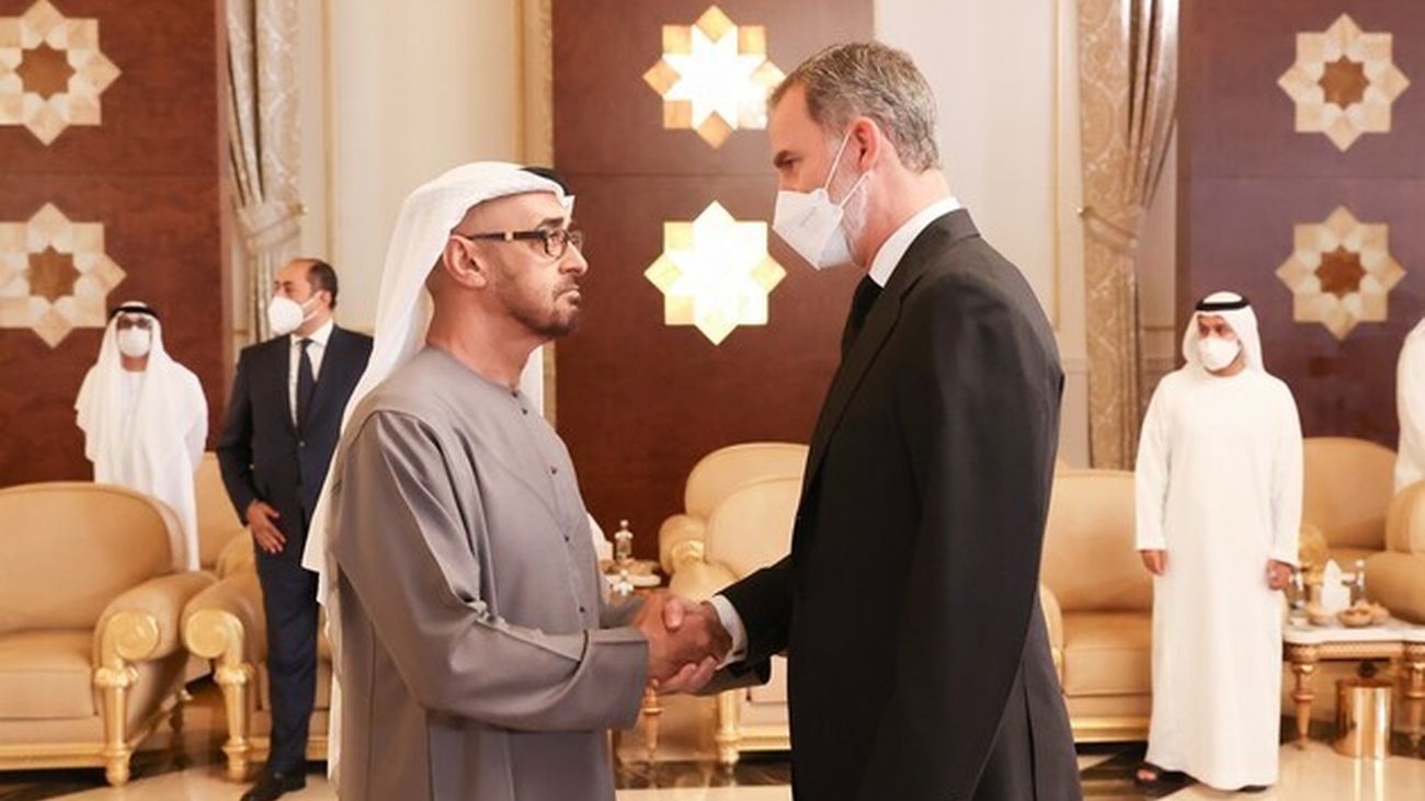 El rey Felipe VI traslada sus condolencias al nuevo presidente de Emiratos Arabes  Unidos (EAU), Mohamed bin Zayed Al Nahyan, por el fallecimiento de  Jalifa Bin Zayed al Nahyan