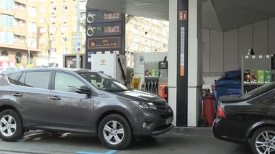 El precio medio del diésel en España supera por primera vez al de la UE