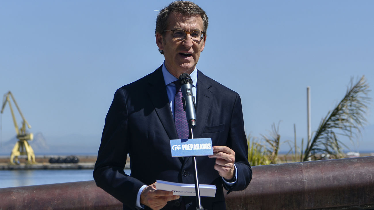 Feijóo: "Es un error que una parte del Gobierno cuestione a la Jefatura del Estado y la otra parte no la defienda"