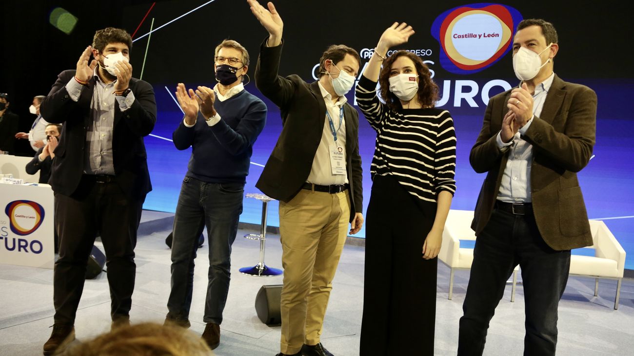 Ayuso junto a Feijóo y los barones del partido