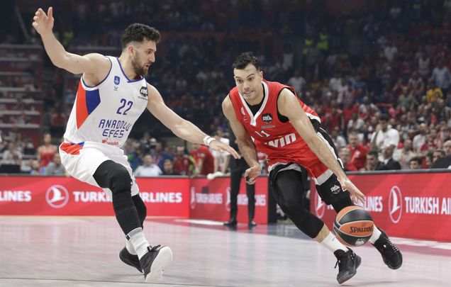 Efes - Olympiakos / EFE