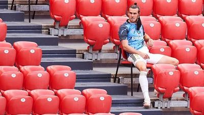 Bale, adiós al Bernabéu desde la grada