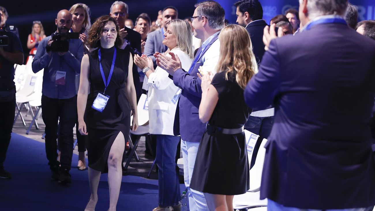 Discurso muy duro de Ayuso contra el Gobierno de Pedro Sánchez para abrir el congreso del PP en Madrid