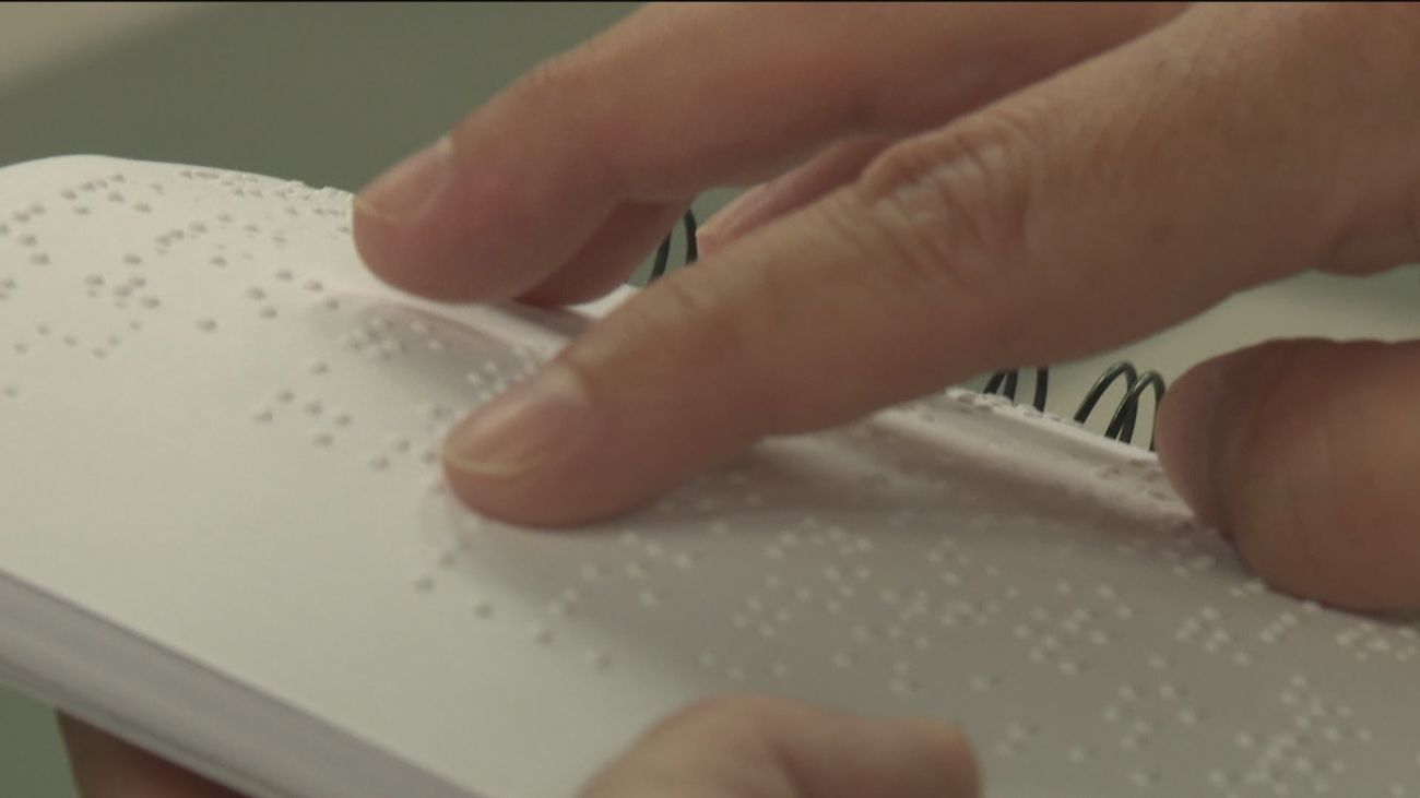 Primera guía en braille del Metro de Madrid