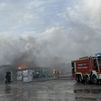 Un gran incendio quema una planta de reciclaje en Arganda del Rey