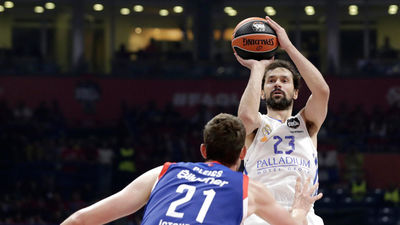 57-58. El Real Madrid se queda a un paso de la Undécima tras perder con el Efes