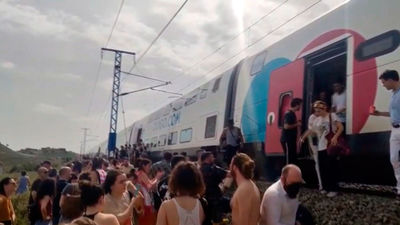La avería en la línea AVE Madrid-Barcelona ha afectado a una veintena de trenes