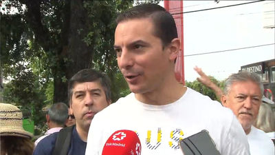 Marcha solidaria en Torrelodones de agrupaciones socialistas contra la invasión de Ucrania