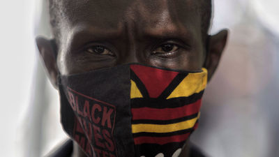 Mbaye a la Policía Nacional por intervenir en la Plaza de Lavapiés: "Se va a declarar una guerra aquí"