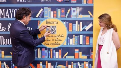 Madrid ofrece gratis la descarga de los primeros capítulos de los libros más vendidos a los usuarios de Metro