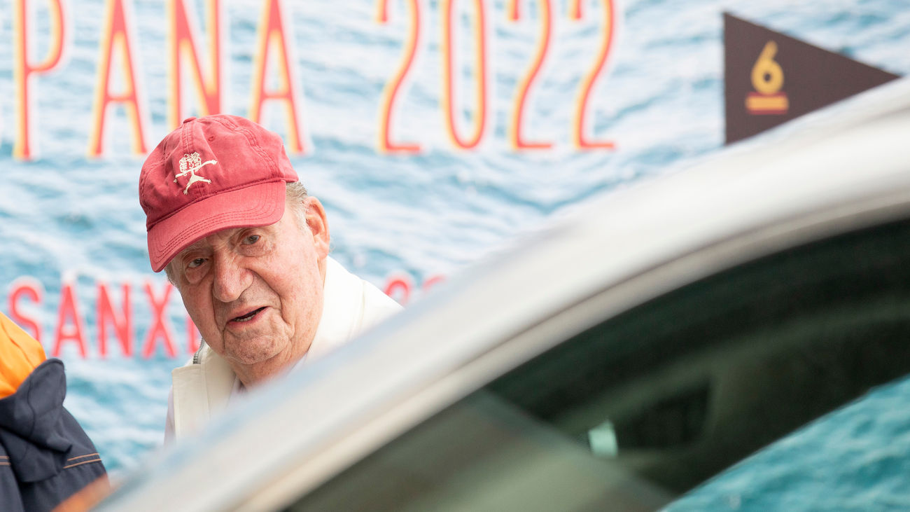 El rey Juan Carlos vuelve a la Zarzuela para reencontrarse con Felipe VI