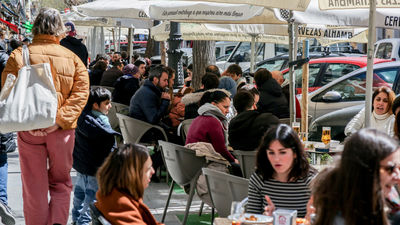 Móstoles suprime la tasa de terrazas y permite las teles para la Final de la Champions