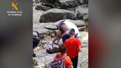 Rescatan en helicóptero a un menor que estaba de excursión en la Pradera del Yelmo, en Manzanares el Real