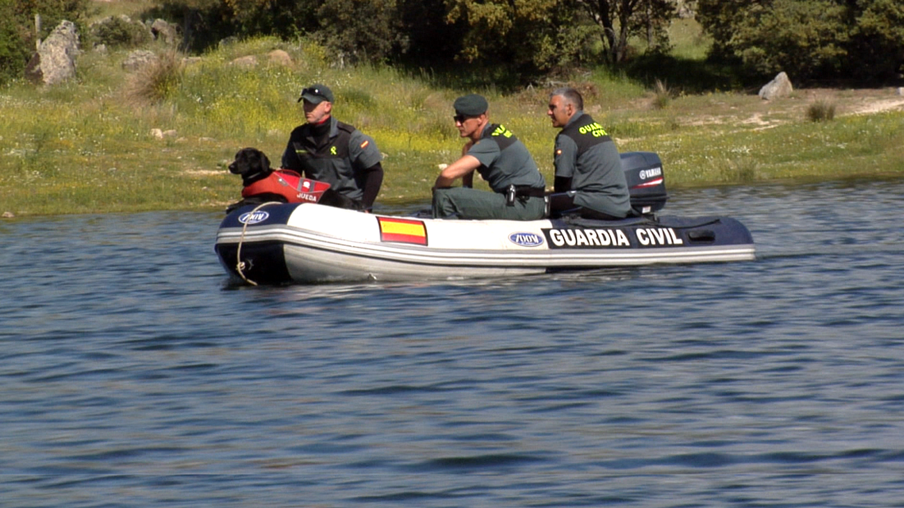 Olfatos caninos de la Guardia Civil capaces de localizar cadáveres en las profundidades marinas