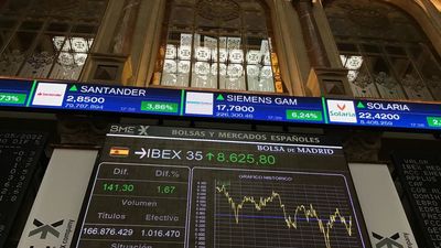 La Bolsa española baja ante la caída de los futuros estadounidenses