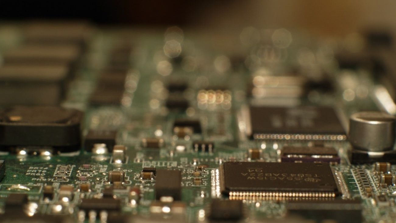 El Gobierno aprueba el perte de microchips dotado con 11.000 millones